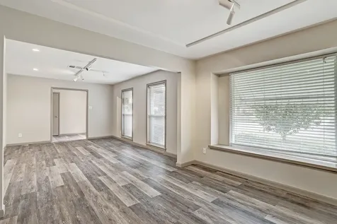 5138 Rutherglenn Drive Houston TX 77096