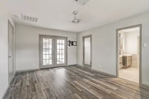 5138 Rutherglenn Drive Houston TX 77096