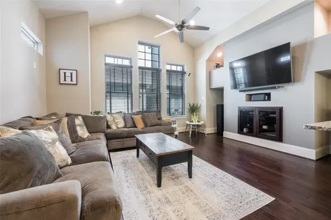 769 Waverly Street Houston TX 77007
