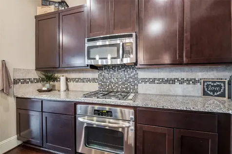 769 Waverly Street Houston TX 77007