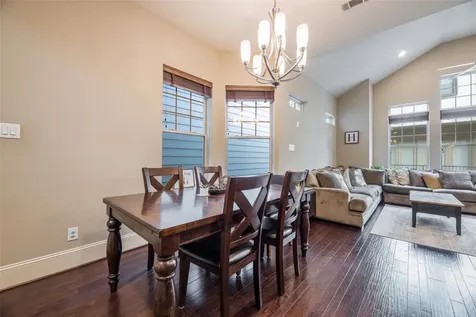 769 Waverly Street Houston TX 77007