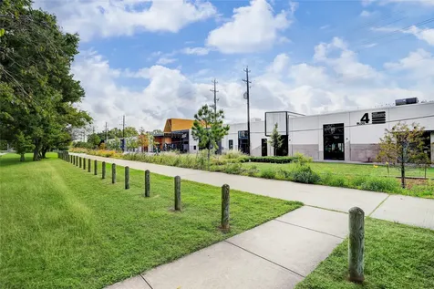 769 Waverly Street Houston TX 77007
