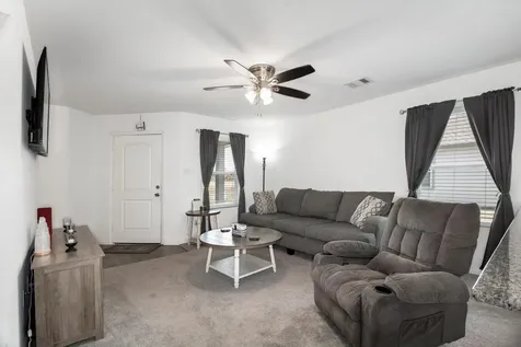 802 Road 5138 Cleveland TX 77327