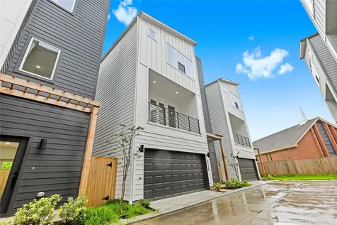 812 Elkhart Street B Houston TX 77091