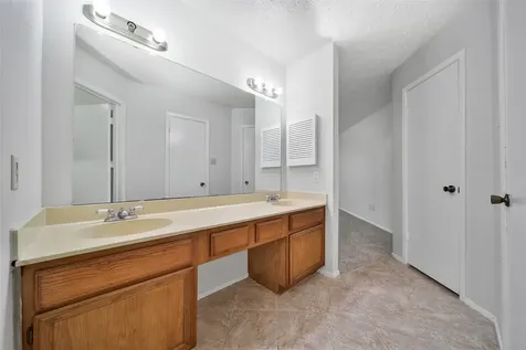 3450 Hartington Drive Houston TX 77066