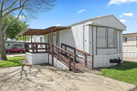 2222 N Austin Avenue 44 Pearland TX 77581