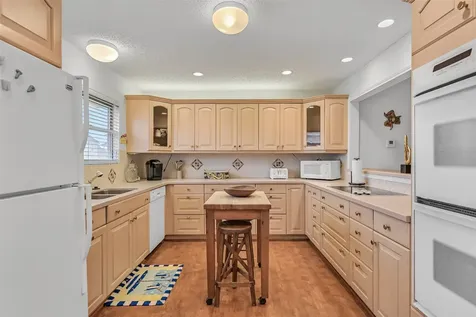 3512 Muscatee Circle Galveston TX 77554