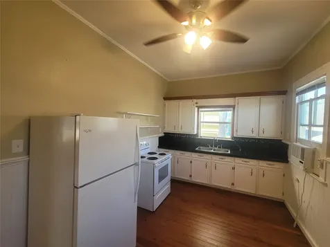 610 16th Street Galveston TX 77550