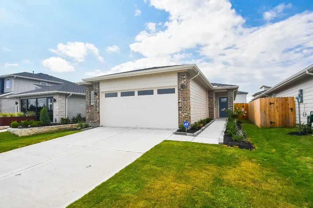 2818 Bethnal Garden Way Houston TX 77047