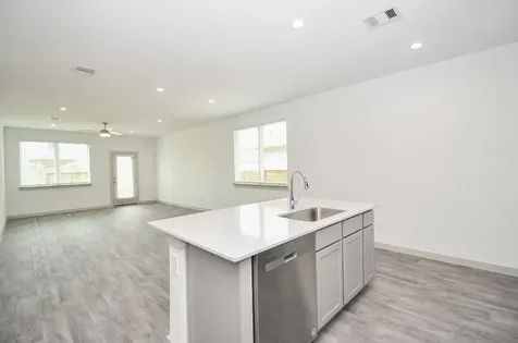2818 Bethnal Garden Way Houston TX 77047