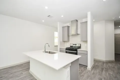 2818 Bethnal Garden Way Houston TX 77047