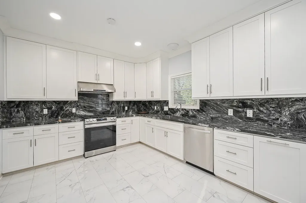 19207 Poplar Trails Lane Tomball TX 77375