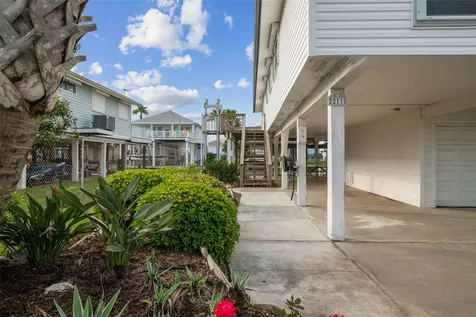 22118 Matagorda Drive Galveston TX 77554