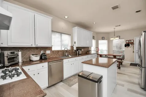 2543 Acadiana Lane Seabrook TX 77586