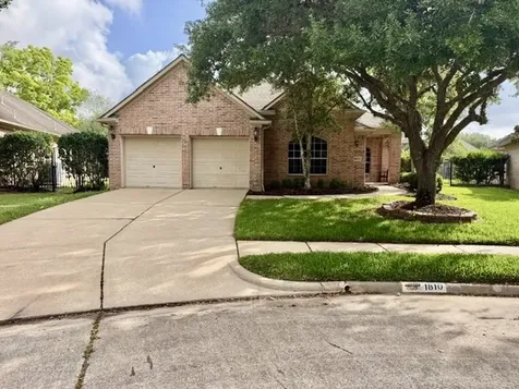 1810 Rippling Water Court Sugar Land TX 77479
