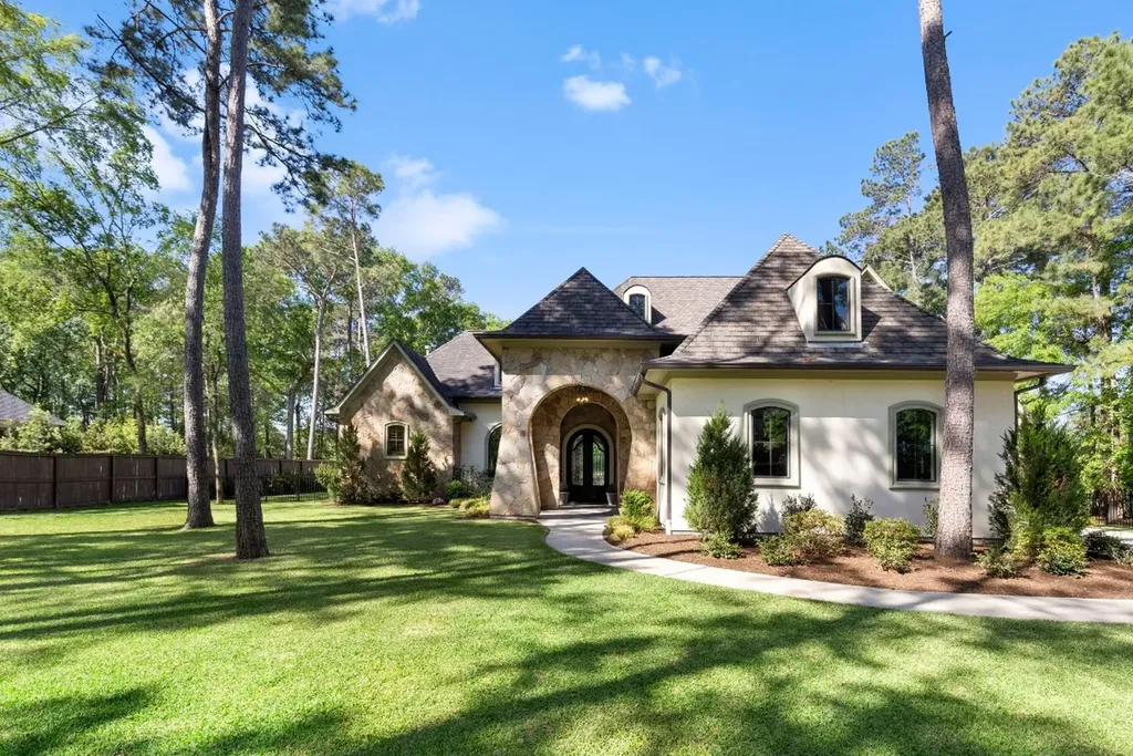 10703 Clubhouse Circle Magnolia TX 77354