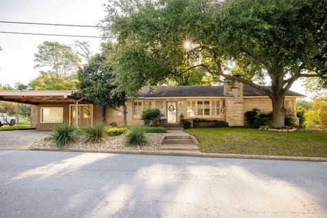 1601 S Chappell Hill Street Brenham TX 77833