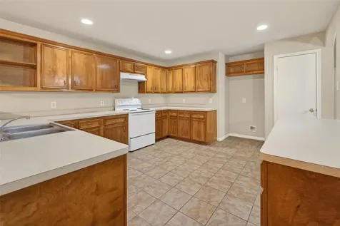 11827 E Galwan Circle Houston TX 77070