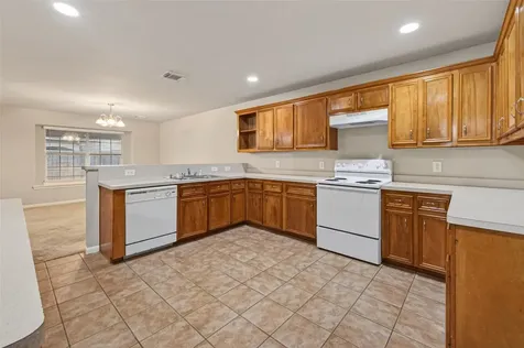 11827 E Galwan Circle Houston TX 77070