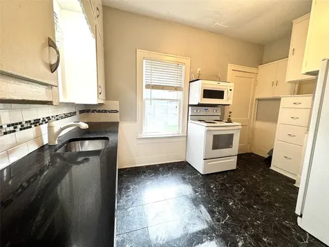 2616 Beauchamp Street Houston TX 77009
