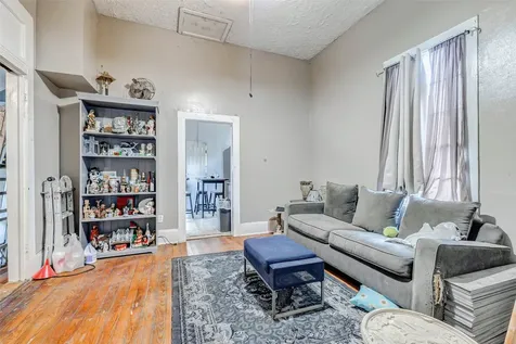 1917 Elysian Street Houston TX 77026