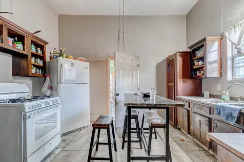 1917 Elysian Street Houston TX 77026