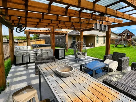 2154 Bravos Manor Lane Fresno TX 77545