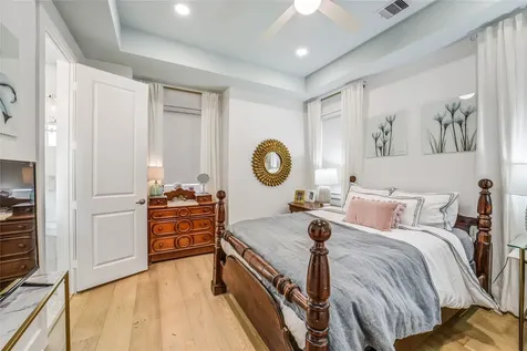 1112 Autrey Street D Houston TX 77006
