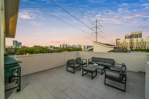 1112 Autrey Street D Houston TX 77006