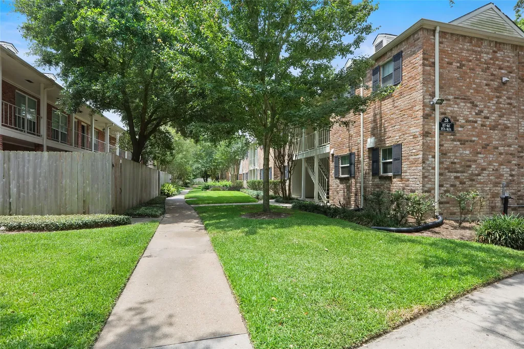 857 Wax Myrtle Lane 4 Houston TX 77079
