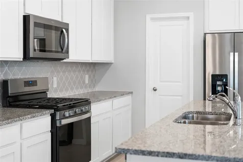 19572 Stripe Hill Bend Montgomery TX 77316