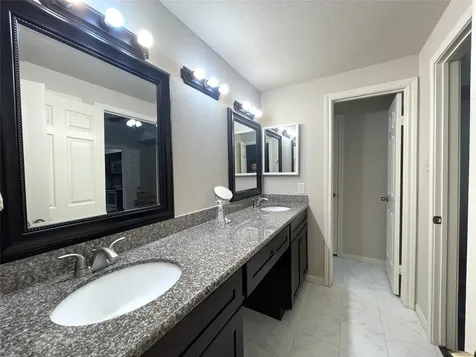 2255 Braeswood Park Drive 232 Houston TX 77030