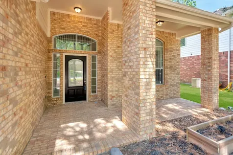 22 Queenscliff Circle The Woodlands TX 77382