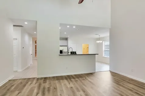 22 Queenscliff Circle The Woodlands TX 77382