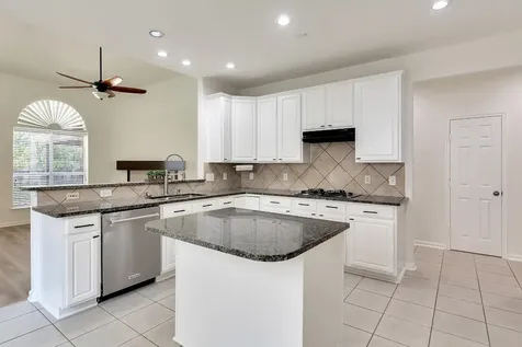 22 Queenscliff Circle The Woodlands TX 77382