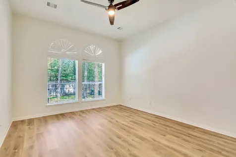 22 Queenscliff Circle The Woodlands TX 77382