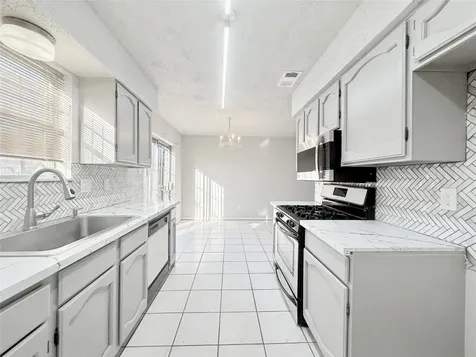 12715 Middlesbrough Lane Houston TX 77066