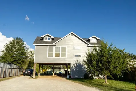 704 County Road 3554 Cleveland TX 77327