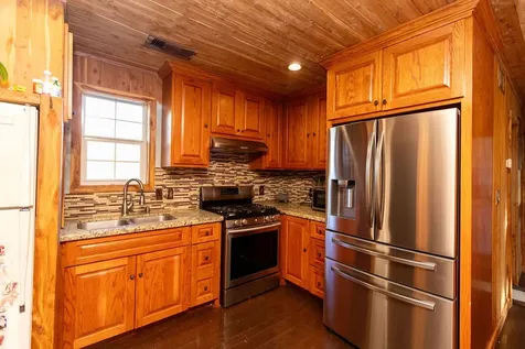 704 County Road 3554 Cleveland TX 77327