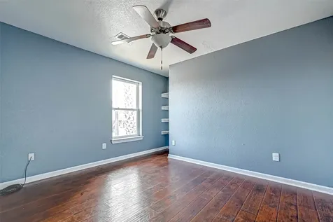1402 51st Street Galveston TX 77551