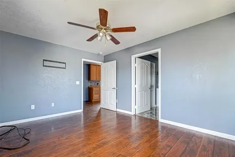 1402 51st Street Galveston TX 77551