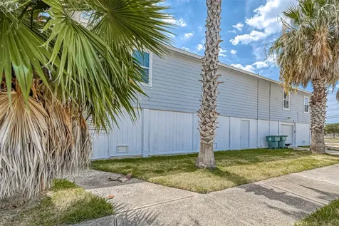 1402 51st Street Galveston TX 77551