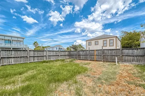 1402 51st Street Galveston TX 77551