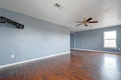 1402 51st Street Galveston TX 77551
