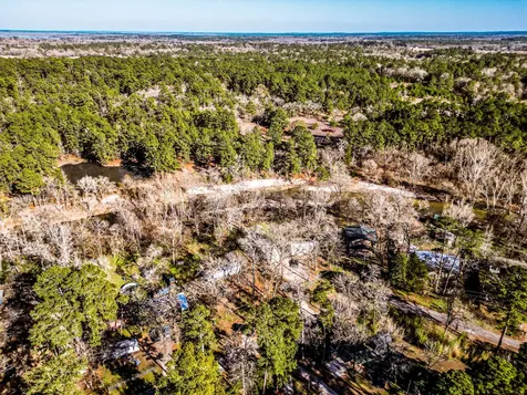 14 Creek Road Huntsville TX 77320