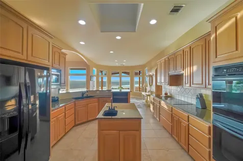 6103 Lakeshore Drive Leander TX 78645