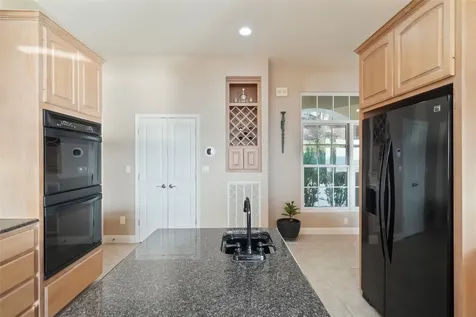6103 Lakeshore Drive Leander TX 78645