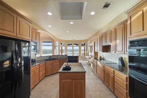 6103 Lakeshore Drive Leander TX 78645