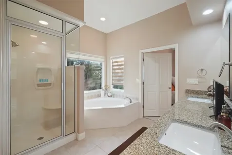 6103 Lakeshore Drive Leander TX 78645