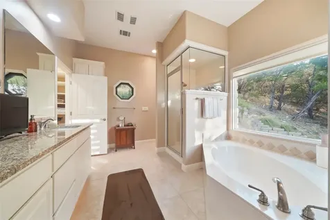 6103 Lakeshore Drive Leander TX 78645